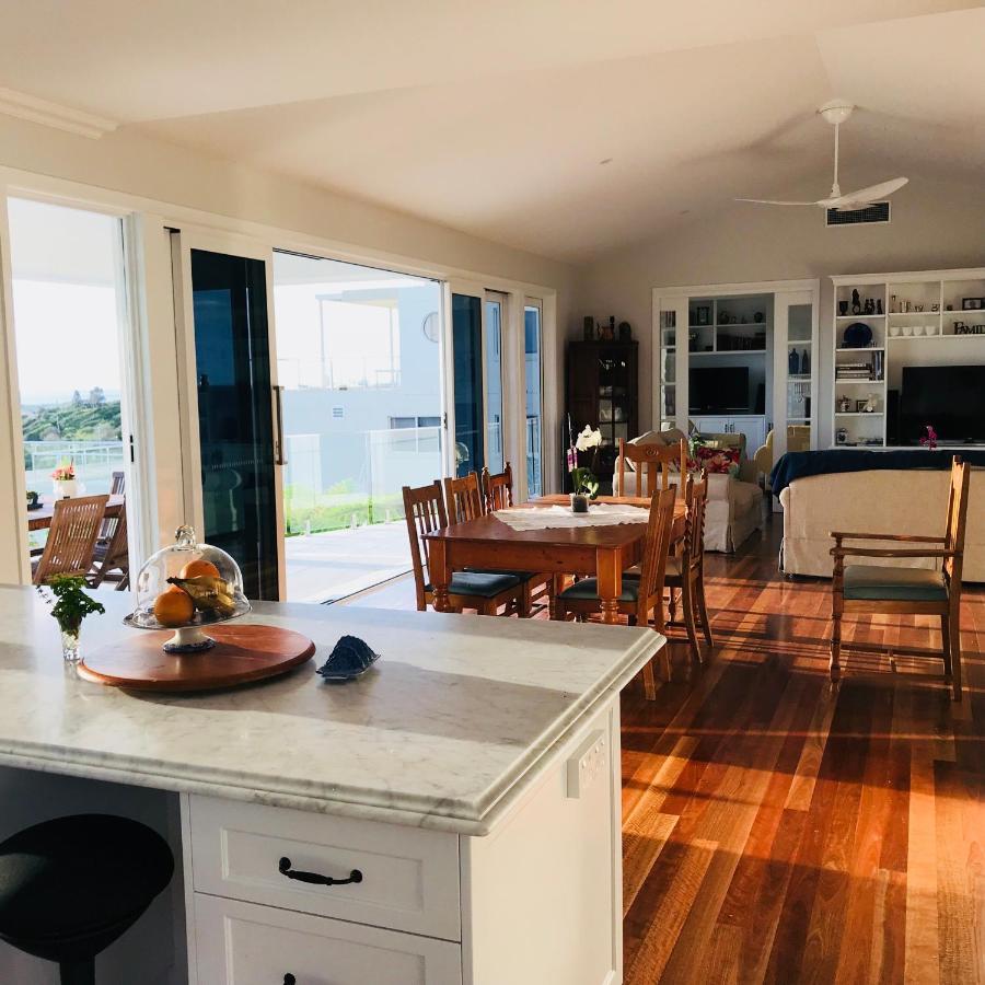 Jetty Splendour Guest Bedroom With Bathroom En-Suite B'Nb Coffs Harbour Bagian luar foto