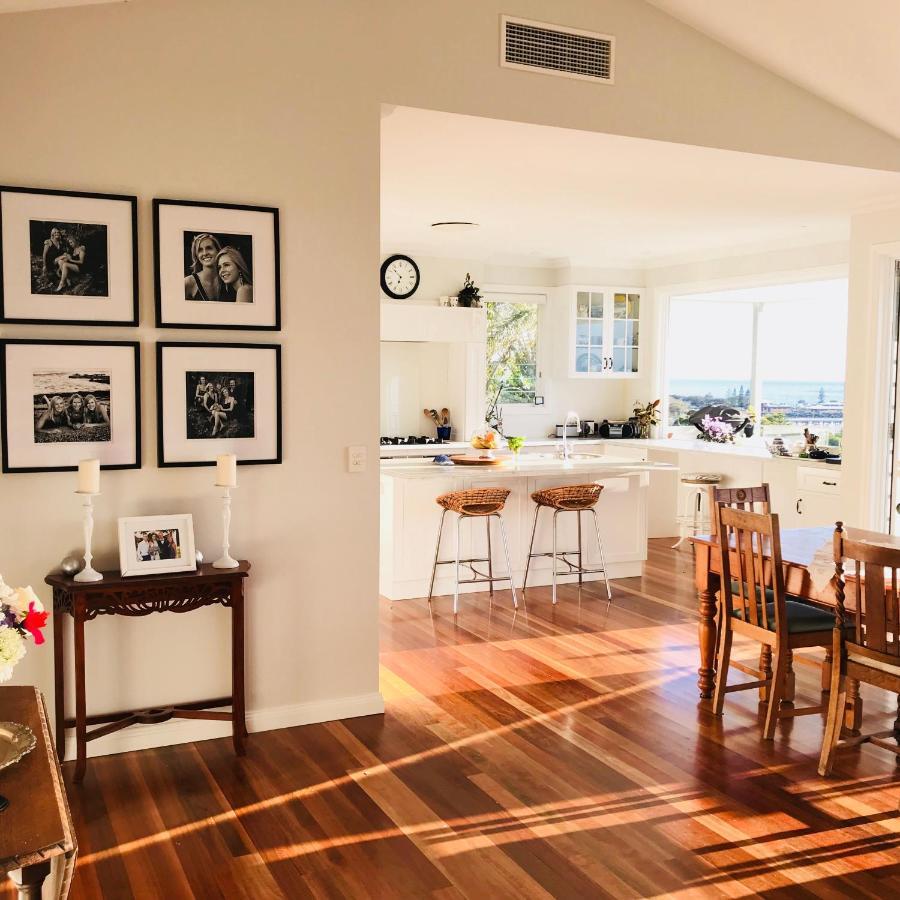 Jetty Splendour Guest Bedroom With Bathroom En-Suite B'Nb Coffs Harbour Bagian luar foto